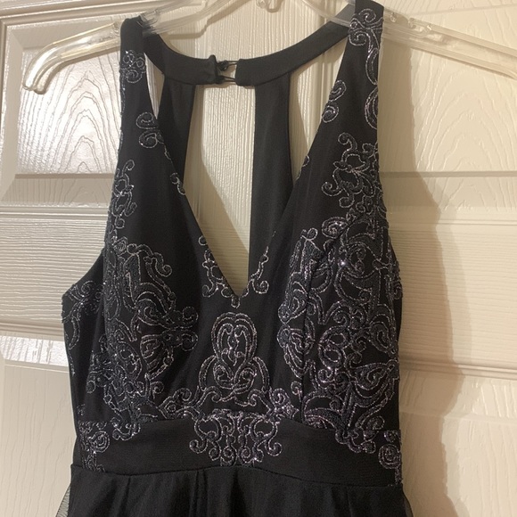 Black Formal Gown - Picture 3 of 8